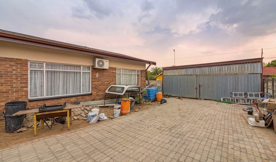 4 Bedroom Property for Sale in West Park Free State